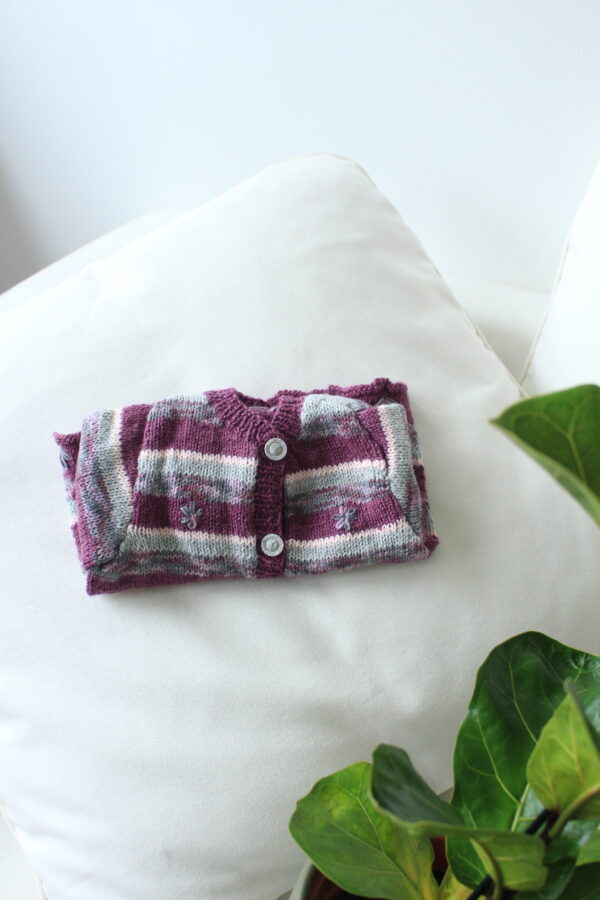Kinder Strickwesten-Set in Lila, Blau und Weiß für Kinder - Image 7