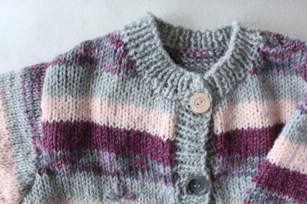 Kinder Strickwesten-Set in Grau, Lila und Rosa für Kinder - Image 4