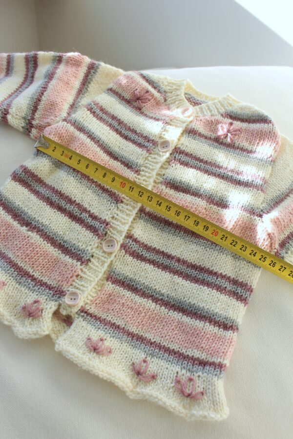 Kinder Strickwesten-Set in Rosa, Bordeaux, Grau und Weiß für Kinder - Image 3