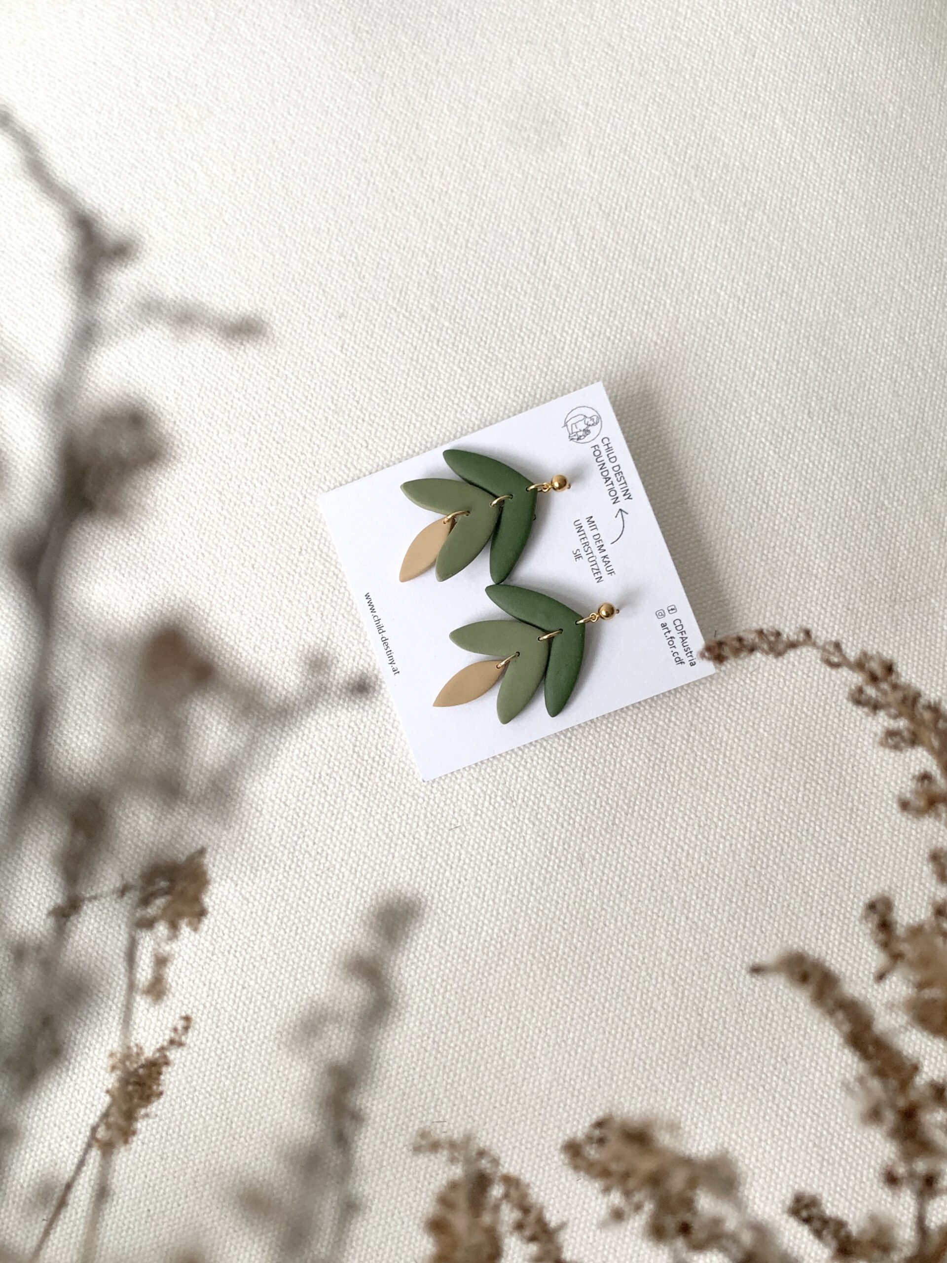 Blattförmige Ohrringe – Grün | Handgemacht