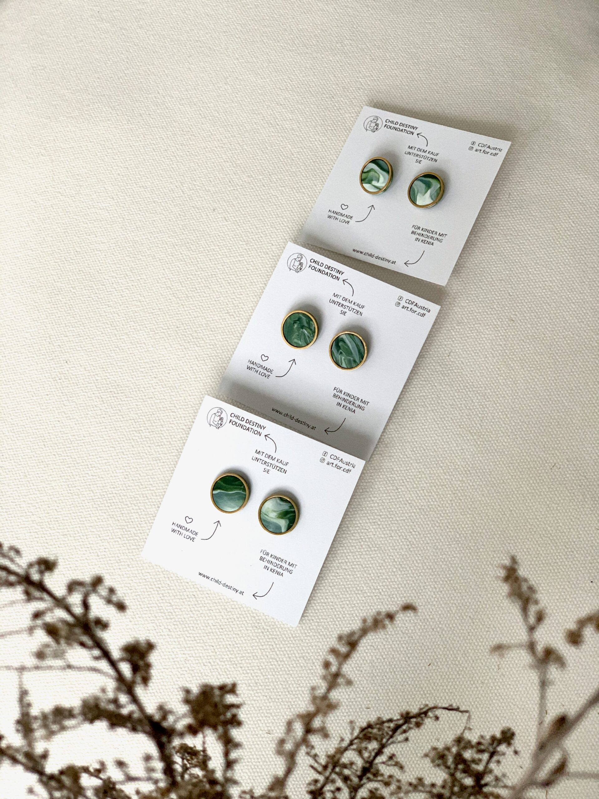 Handgemachte Ohrringe – Marmorierte Grüntöne