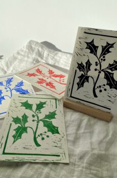 Handgedruckte Linolschnitt-Postkarte „Holy Leaves“ | A6